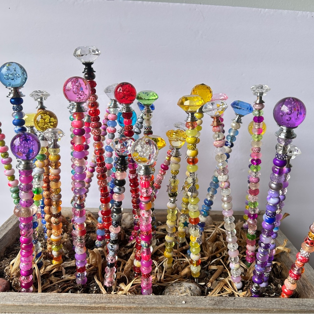Colorful Art Sticks/Fairy wands for house plants/plant stakes/garden art - Picture 6 of 7